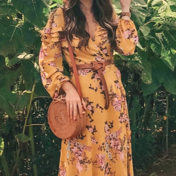 Wayf Dresses & Skirts - Floral Dress with ruffled trim